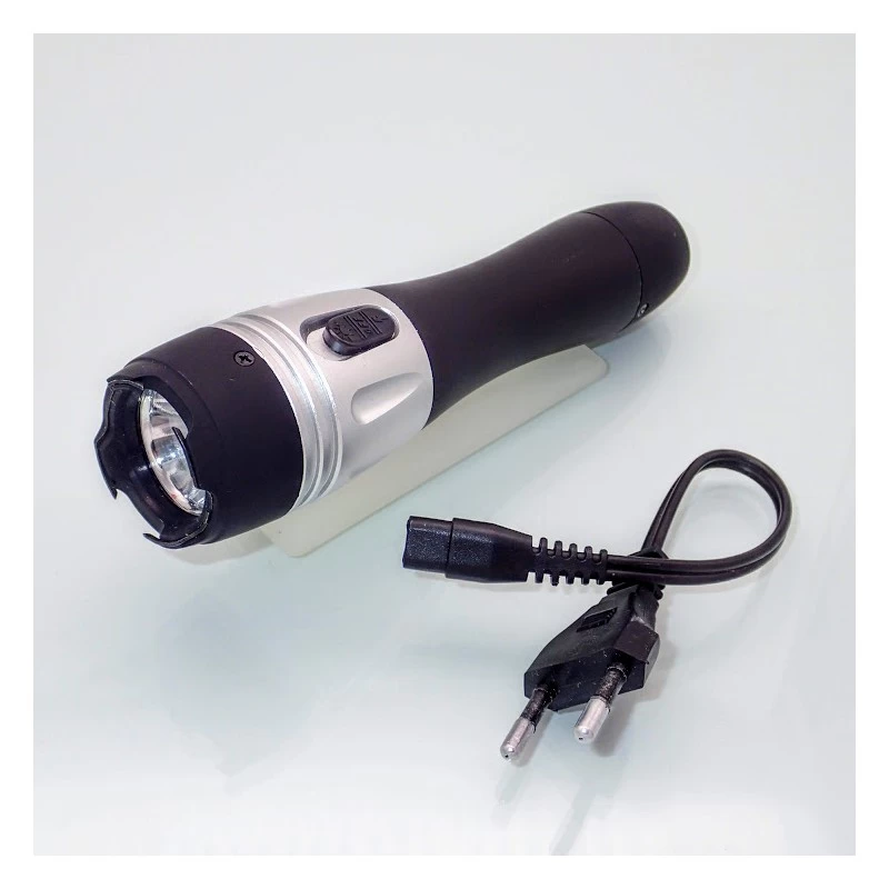 S28 Stun Gun + LED Flashlight 4 In 1 - HY-8800 4 S28 Stun Gun + LED Flashlight 4 In 1 - HY-8800 - Image 4